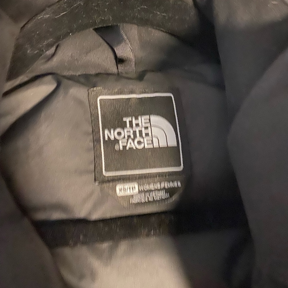 North face - Picture 3 of 3